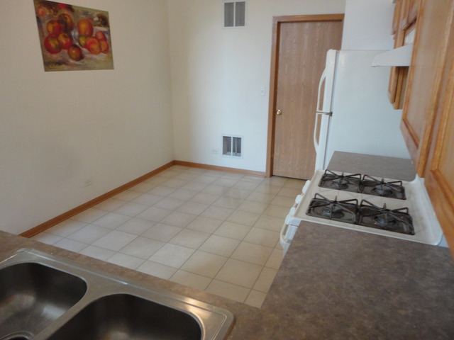 6909 Clearwater Dr, Plainfield, IL 60586 photo 9