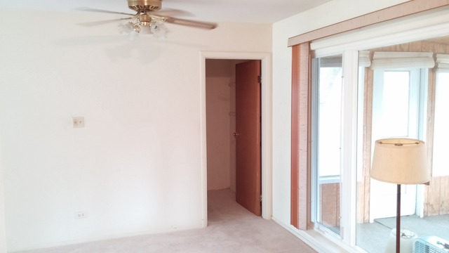 105 Westview St, Hoffman Estates, IL 60169 photo 3