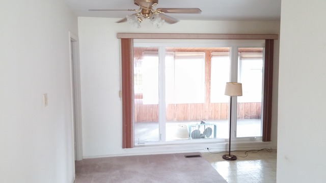 105 Westview St, Hoffman Estates, IL 60169 photo 2
