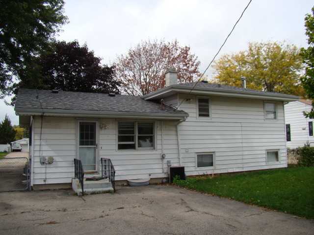 203 N Hale Ave, Bartlett, IL 60103 photo 12