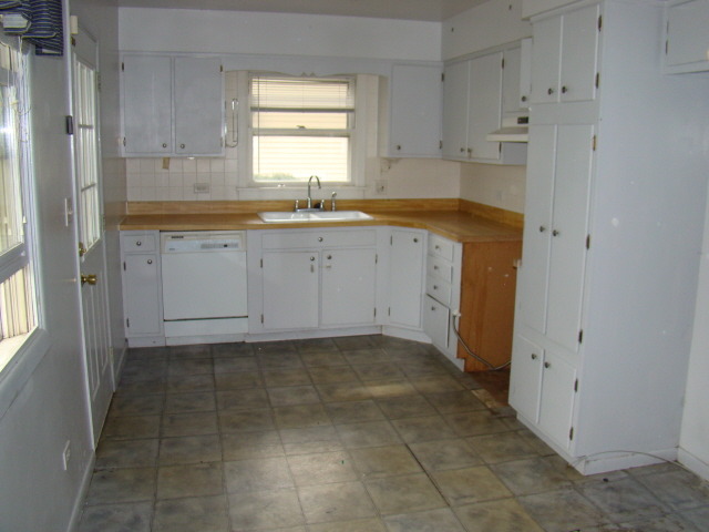 203 N Hale Ave, Bartlett, IL 60103 photo 3