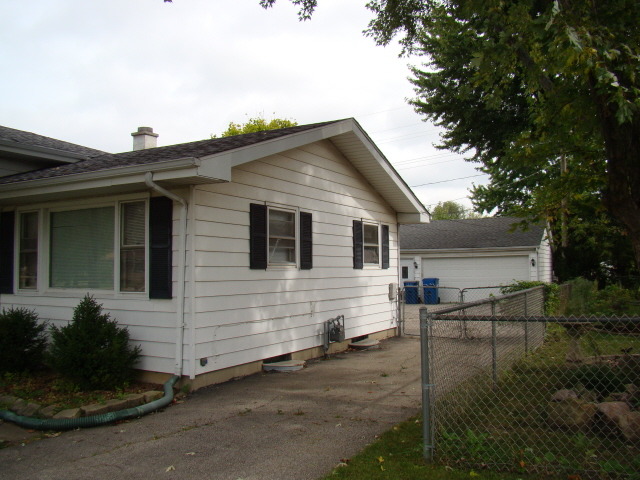 203 N Hale Ave, Bartlett, IL 60103 photo 14