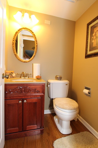 1879 Gleneagle Cir, Elgin, IL 60123 photo 4