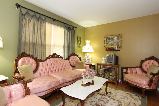 1879 Gleneagle Cir, Elgin, IL 60123 photo 9