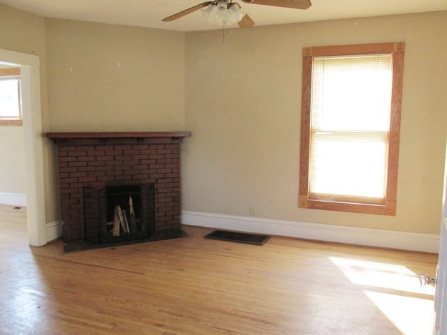 109 Wilder St, Aurora, IL 60506 photo 5
