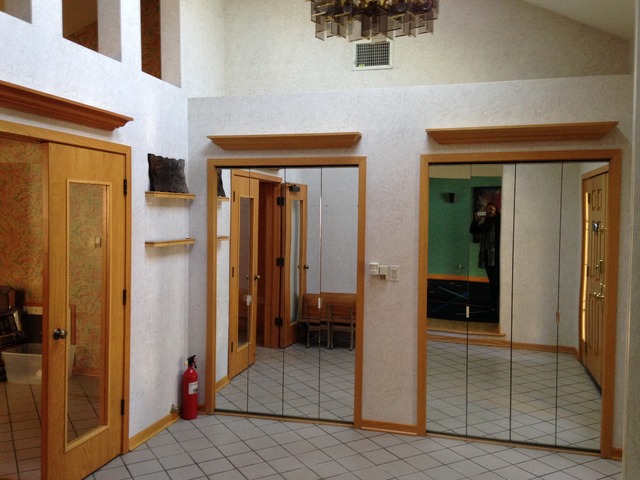 9415 W Central Rd, Des Plaines, IL 60016 photo 7