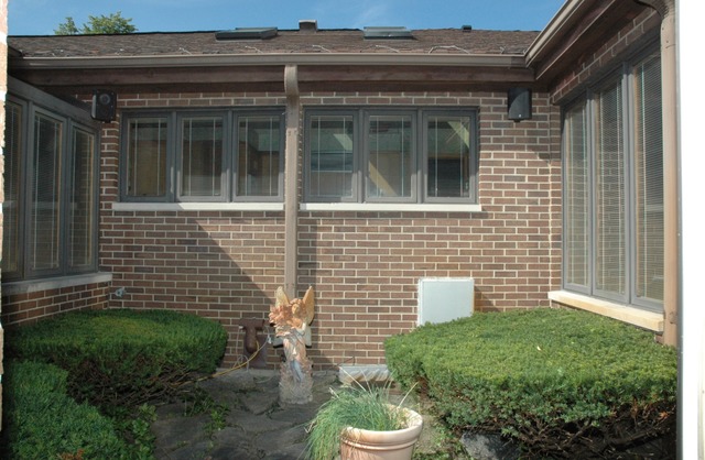 9415 W Central Rd, Des Plaines, IL 60016 photo 17