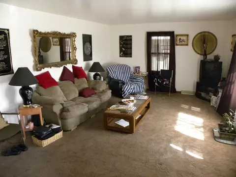 1230 Reckinger Rd, Aurora, IL 60505 photo 3
