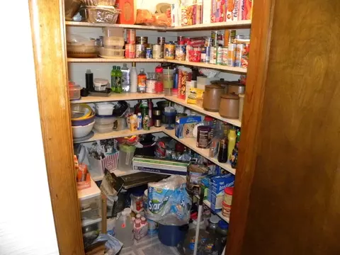 1230 Reckinger Rd, Aurora, IL 60505 photo 8