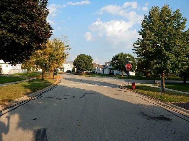2036 Kentland Dr, Romeoville, IL 60446 photo 3