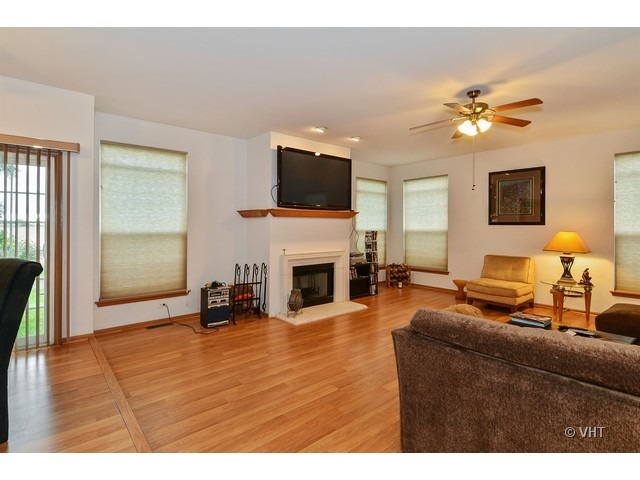 120 Treehouse Rd, Matteson, IL 60443 photo 2