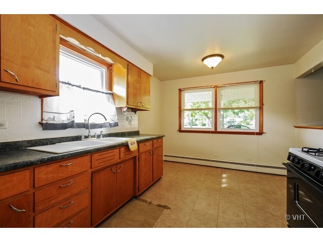 3621 Halsted Blvd, Steger, IL 60475 photo 4