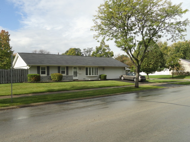 838 Springfield Dr, Roselle, IL 60172 photo 2