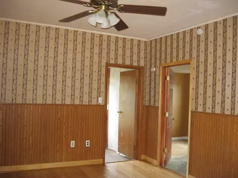 104 11th St, Peru, IL 61354 photo 6