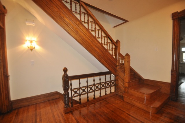 1232 E 46th St, Chicago, IL 60653 photo 2