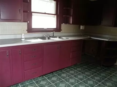 1515 Walnut St, Peru, IL 61354 photo 9