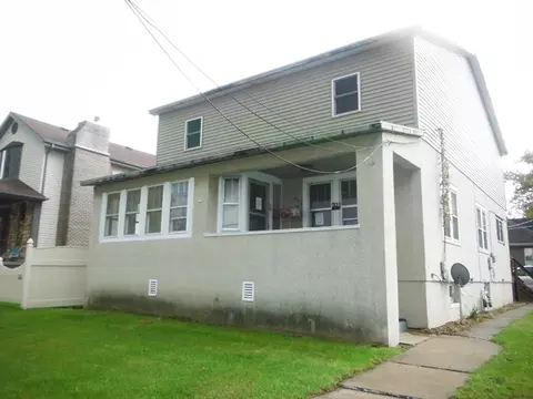 632 9th St, Peru, IL 61354 photo 1