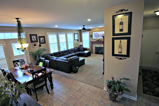 304 Comstock Rd, Elgin, IL 60124 photo 9