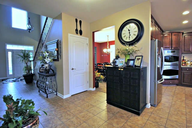 304 Comstock Rd, Elgin, IL 60124 photo 8