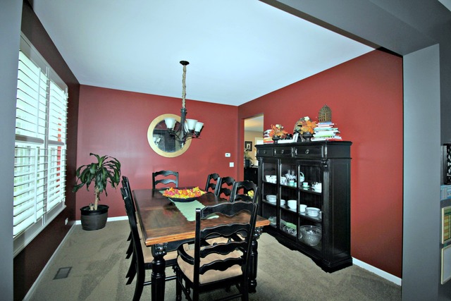 304 Comstock Rd, Elgin, IL 60124 photo 6