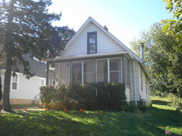72 S Union St, Elgin, IL 60123 photo 1