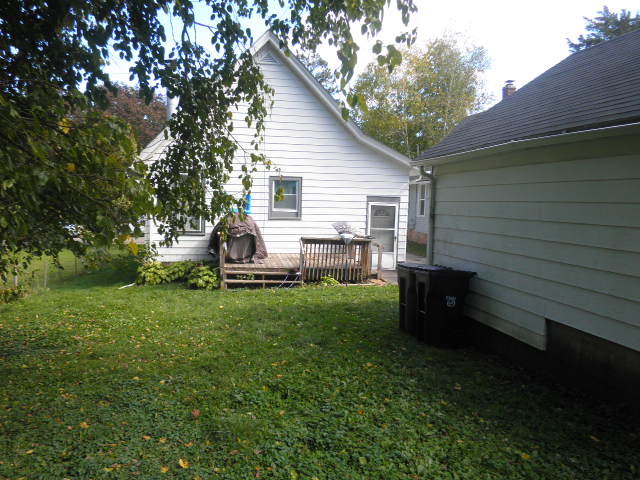 72 S Union St, Elgin, IL 60123 photo 4