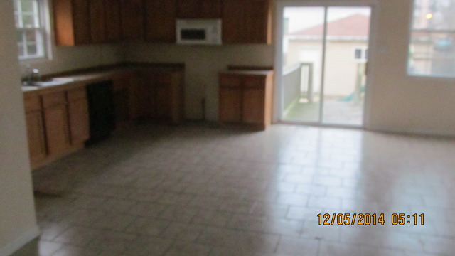 2664 E 93rd St, Chicago, IL 60617 photo 3