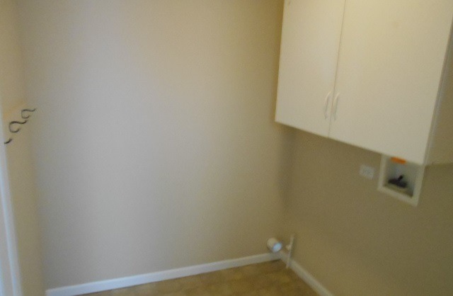 2732 Lundquist Dr, Aurora, IL 60503 photo 9