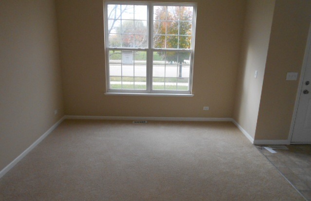 2732 Lundquist Dr, Aurora, IL 60503 photo 3