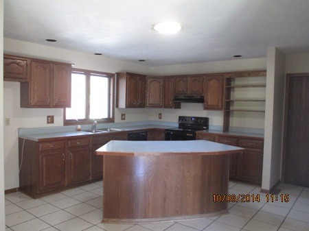 8637 Olson Rd, Belvidere, IL 61008 photo 4