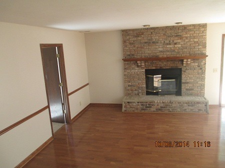 8637 Olson Rd, Belvidere, IL 61008 photo 5