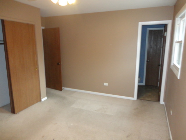 37 Devonshire Cir, Elgin, IL 60123 photo 7