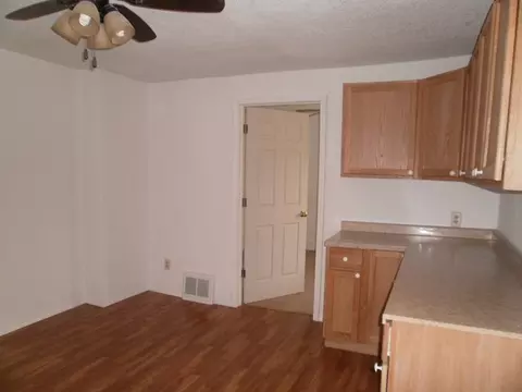 2598 E 506th Rd, Oglesby, IL 61348 photo 6