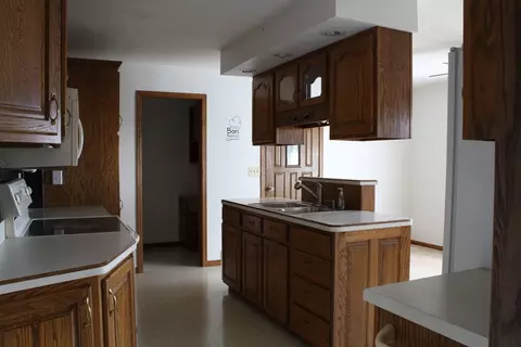1280 E 9th Rd, Streator, IL 61364 photo 6