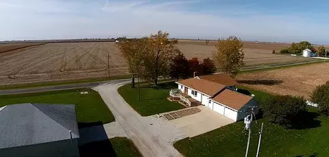 1280 E 9th Rd, Streator, IL 61364 photo 3