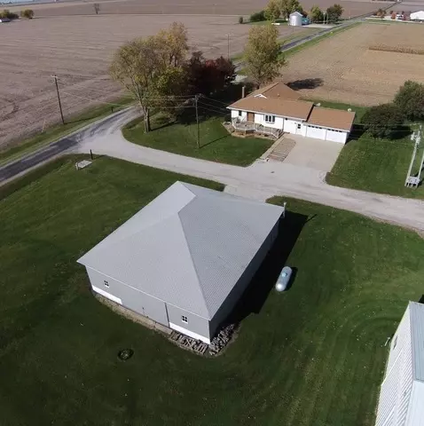 1280 E 9th Rd, Streator, IL 61364 photo 2