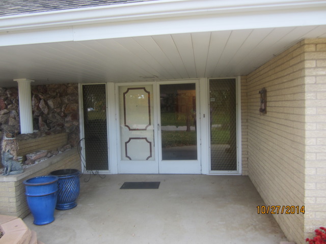 233 King Arthur Ct, Elgin, IL 60120 photo 3