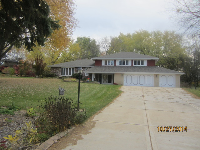233 King Arthur Ct, Elgin, IL 60120 photo 1