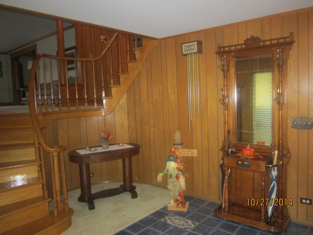 233 King Arthur Ct, Elgin, IL 60120 photo 4