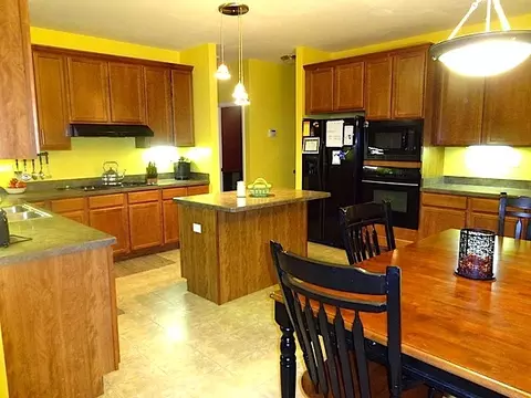 1923 Carlton Dr, Plainfield, IL 60586 photo 6