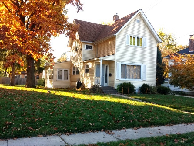 724 Logan Ave, Elgin, IL 60120 photo 1