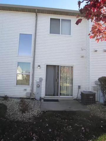 16632 S Windsor Ln, Lockport, IL 60441 photo 2