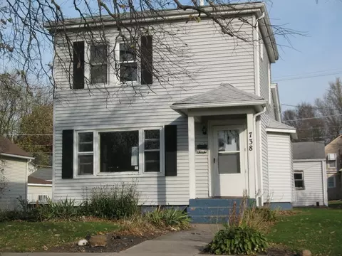 738 E Illinois Ave, Morris, IL 60450 photo 1