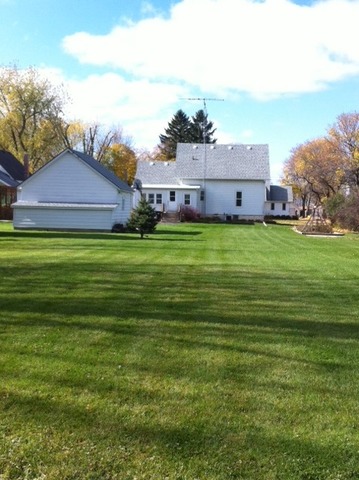 245 N 5th St, Capron, IL 61012 photo 15