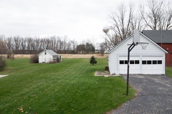 245 N 5th St, Capron, IL 61012 photo 13