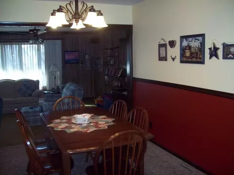 107 Crestview Ct, Walnut, IL 61376 photo 6