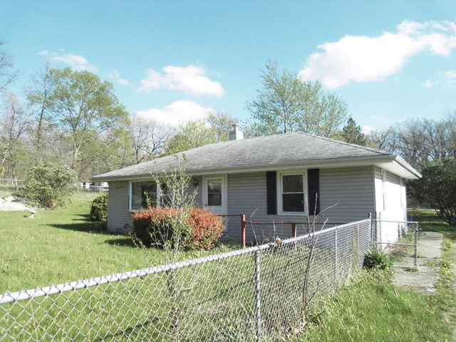 219 E Hillcrest Dr, Byron, IL 61010 photo 1
