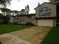 567 Thunderbird Trl, Carol Stream, IL 60188 photo 2