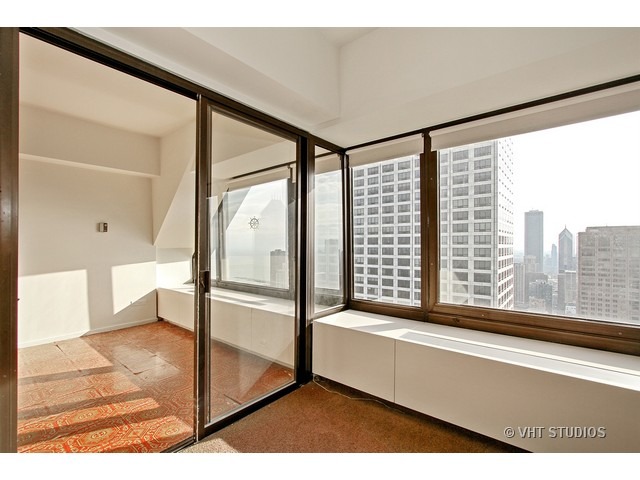 175 E Delaware Pl #5914, Chicago, IL 60611 photo 7
