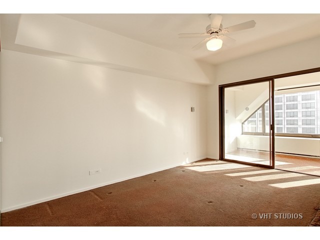 175 E Delaware Pl #5914, Chicago, IL 60611 photo 4